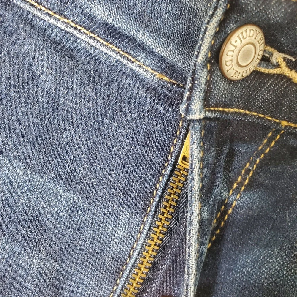 Judy Blue Boyfriend Fit Distressed‎ Stretch Denim Jeans Size 5 / 27 JB82427MD-CO
